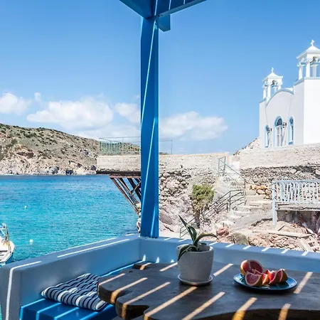 Aquanis Anchored, Sea Front House, Holiday home Firopotamos