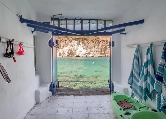 別荘 Aquanis Anchored, Sea Front House, *