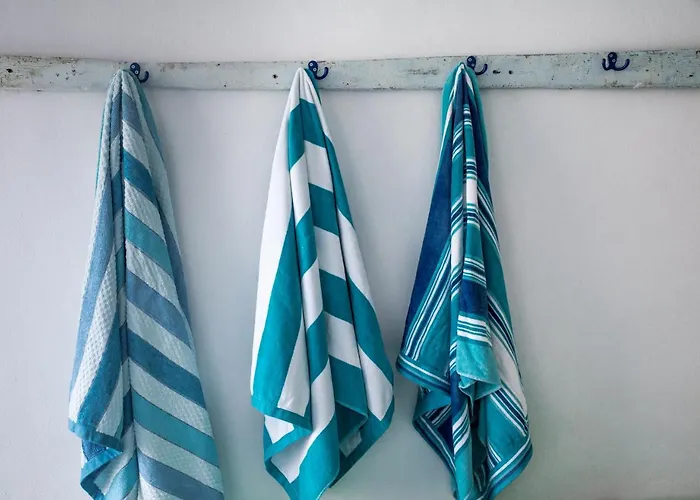 Aquanis Anchored, Sea Front House, Vakantiehuis