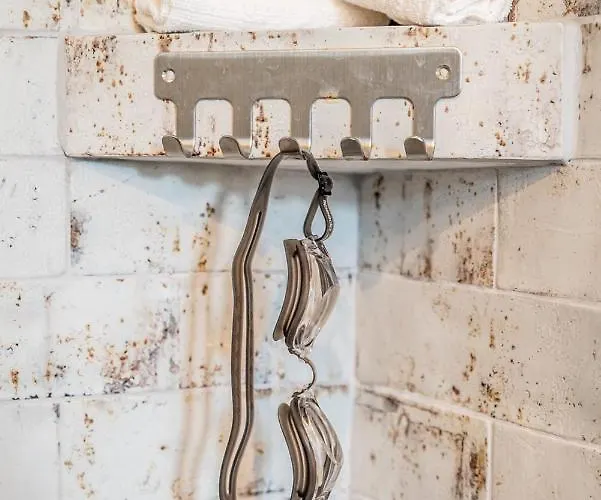 Aquanis Anchored, Sea Front House, Vakantiehuis